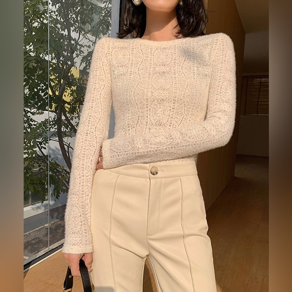 Commense Cream Fuzzy Knit Long Sleeve Sweater Top Size S NWT - Picture 5 of 13